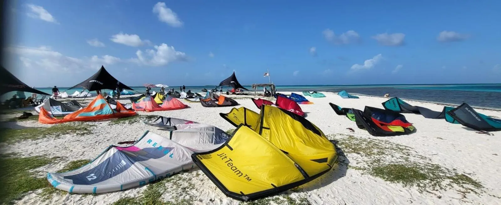 On The Beach Surfers Sunrise Haven 1 Cancún 0*,  Mexiko